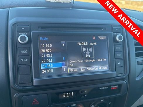 Used 2014 Toyota Tacoma 4x4 Double Cab image 15