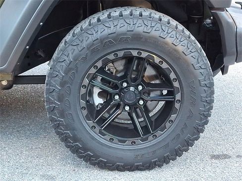 Used 2022 Jeep Wrangler Sport image 14