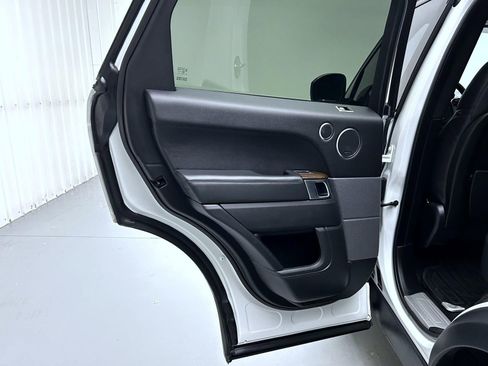 Used 2019 Land Rover Range Rover Sport HSE AWD/4WD image 20