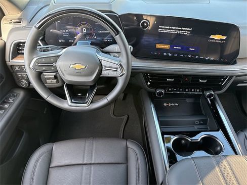 New 2026 Chevrolet Suburban High Country image 11