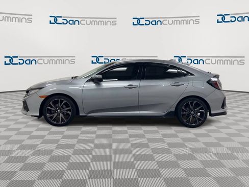 Used 2018 Honda Civic Sport image 5