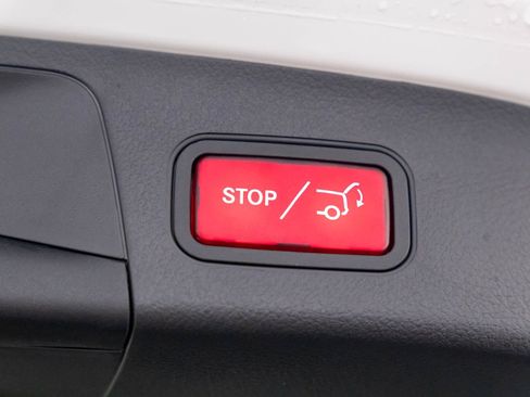 New 2025 Mercedes-Benz GLA 250 4MATIC image 33