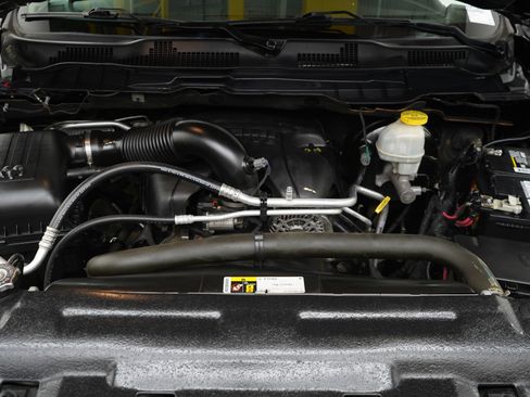 Used 2017 RAM 1500 Laramie w/ Convenience Group AWD/4WD image 32