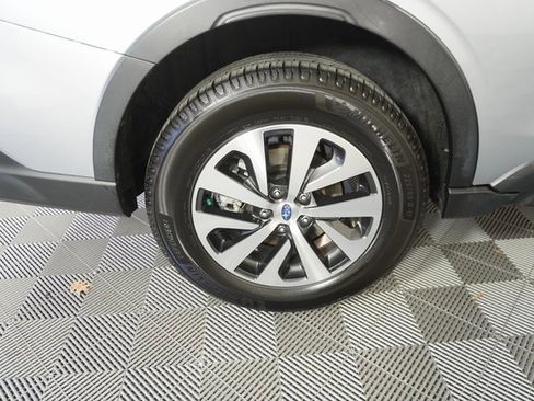 Used 2022 Subaru Outback Premium image 14