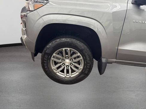 Used 2023 Chevrolet Colorado LT w/ LT Convenience Package image 11
