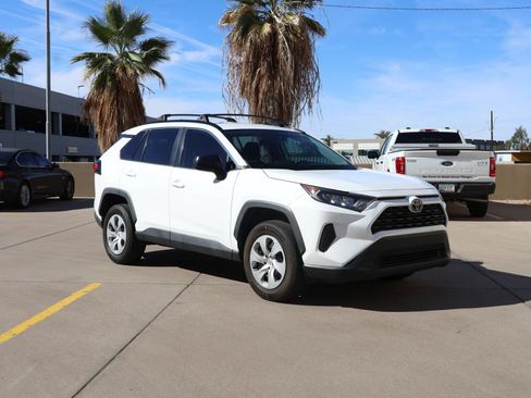 Used 2020 Toyota RAV4 LE w/ Carpet Mat Package FWD image 1