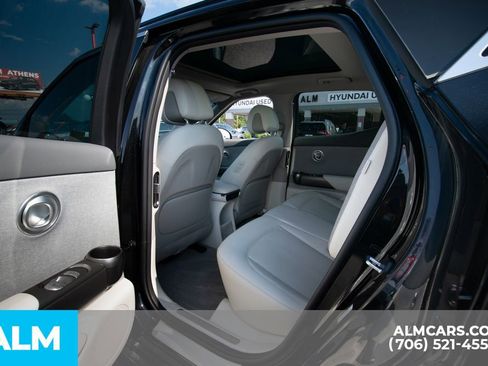 Used 2024 Genesis GV60 RWD image 13