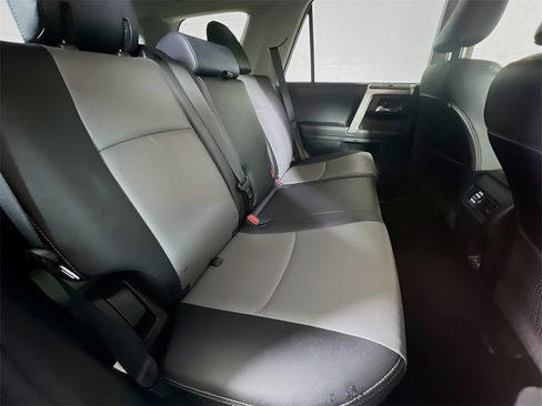 Certified 2024 Toyota 4Runner SR5 Premium image 23