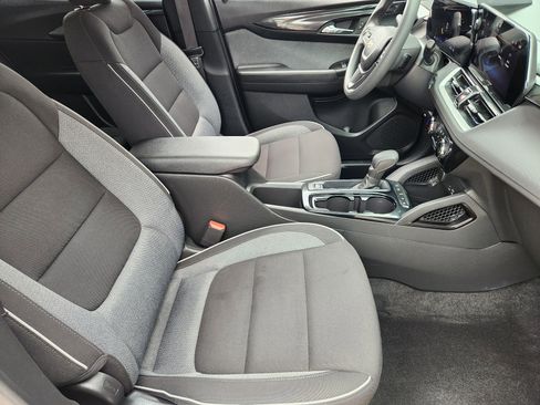 Certified 2025 Chevrolet TrailBlazer LT FWD image 15