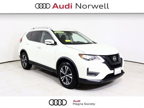 Used 2019 Nissan Rogue SV w/ Premium Package image 1