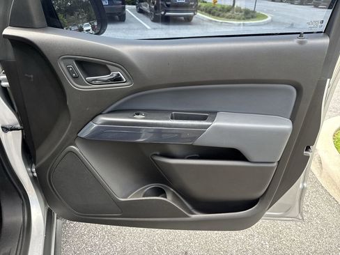 Used 2016 Chevrolet Colorado Z71 AWD/4WD image 42