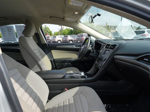 Used 2017 Ford Fusion S FWD image 28