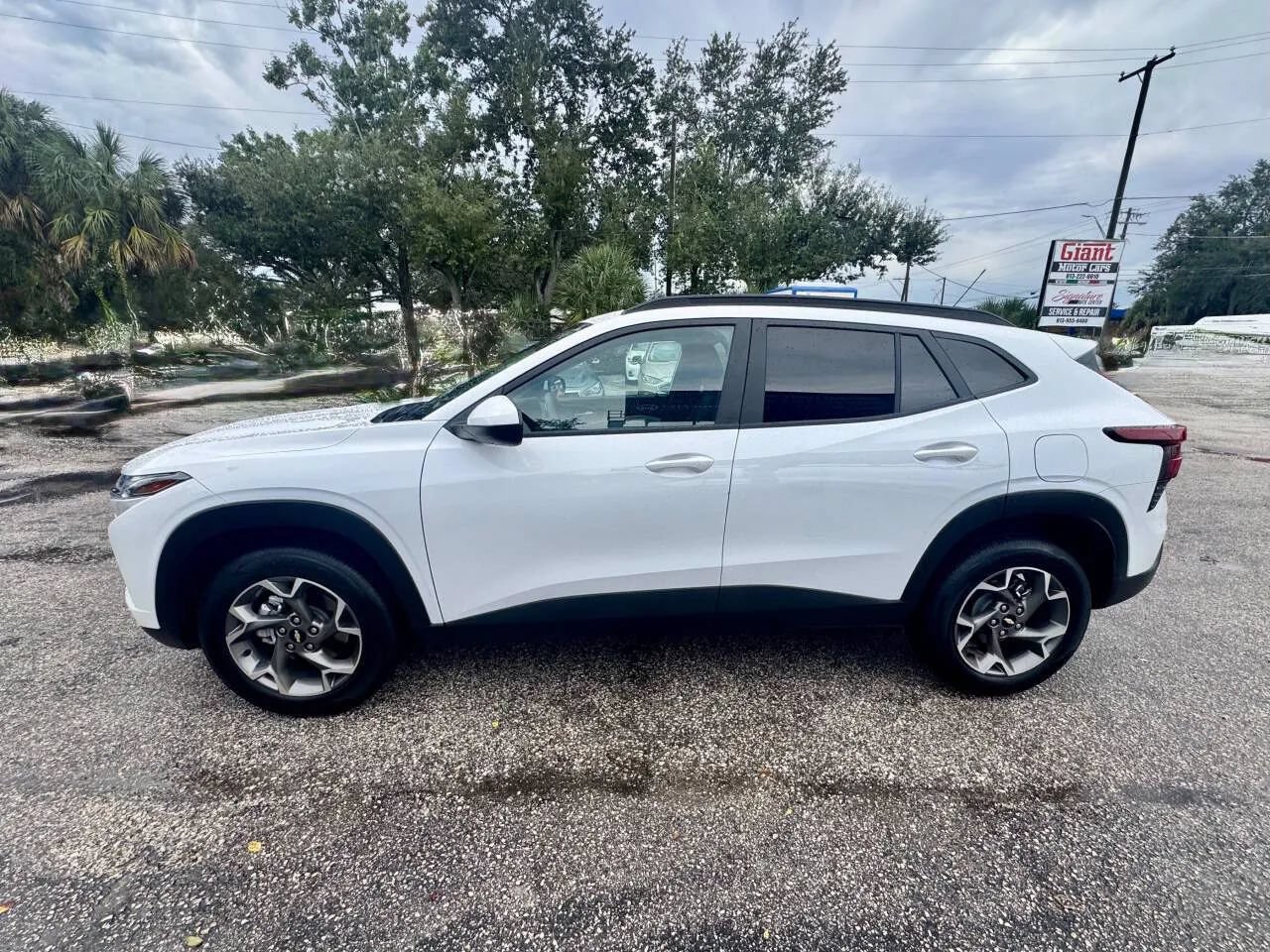 Used 2026 Chevrolet Trax LT FWD image 6