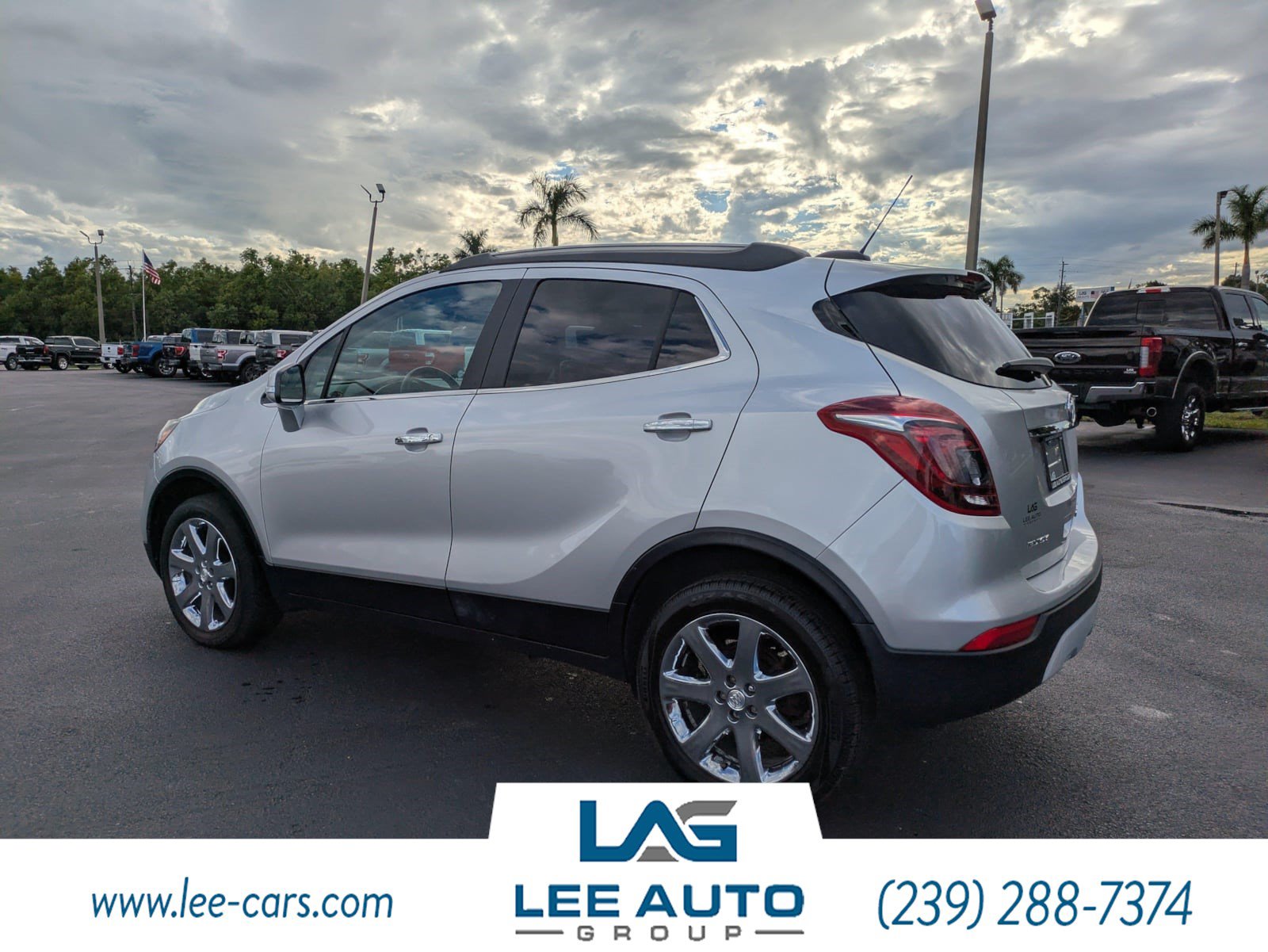 Used 2017 Buick Encore Essence w/ Experience Buick Package AWD/4WD image 5