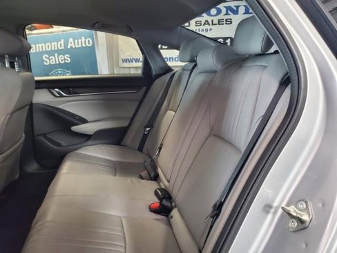Used 2018 Honda Accord EX-L image 9