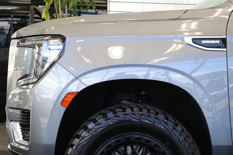 Used 2022 GMC Yukon Denali AWD/4WD image 30