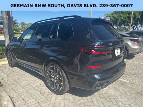 Used 2025 BMW X7 M60i image 4