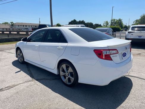 Used 2014 Toyota Camry SE FWD image 3