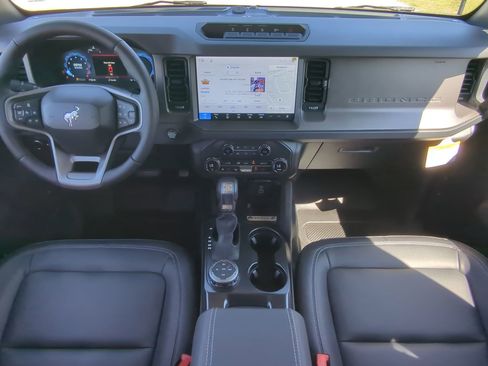 New 2026 Ford Bronco Badlands AWD/4WD image 13