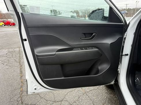 Used 2024 Hyundai Kona SEL image 20