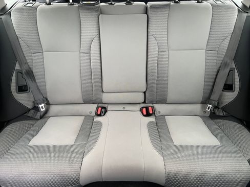 Used 2022 Subaru Outback Premium image 17