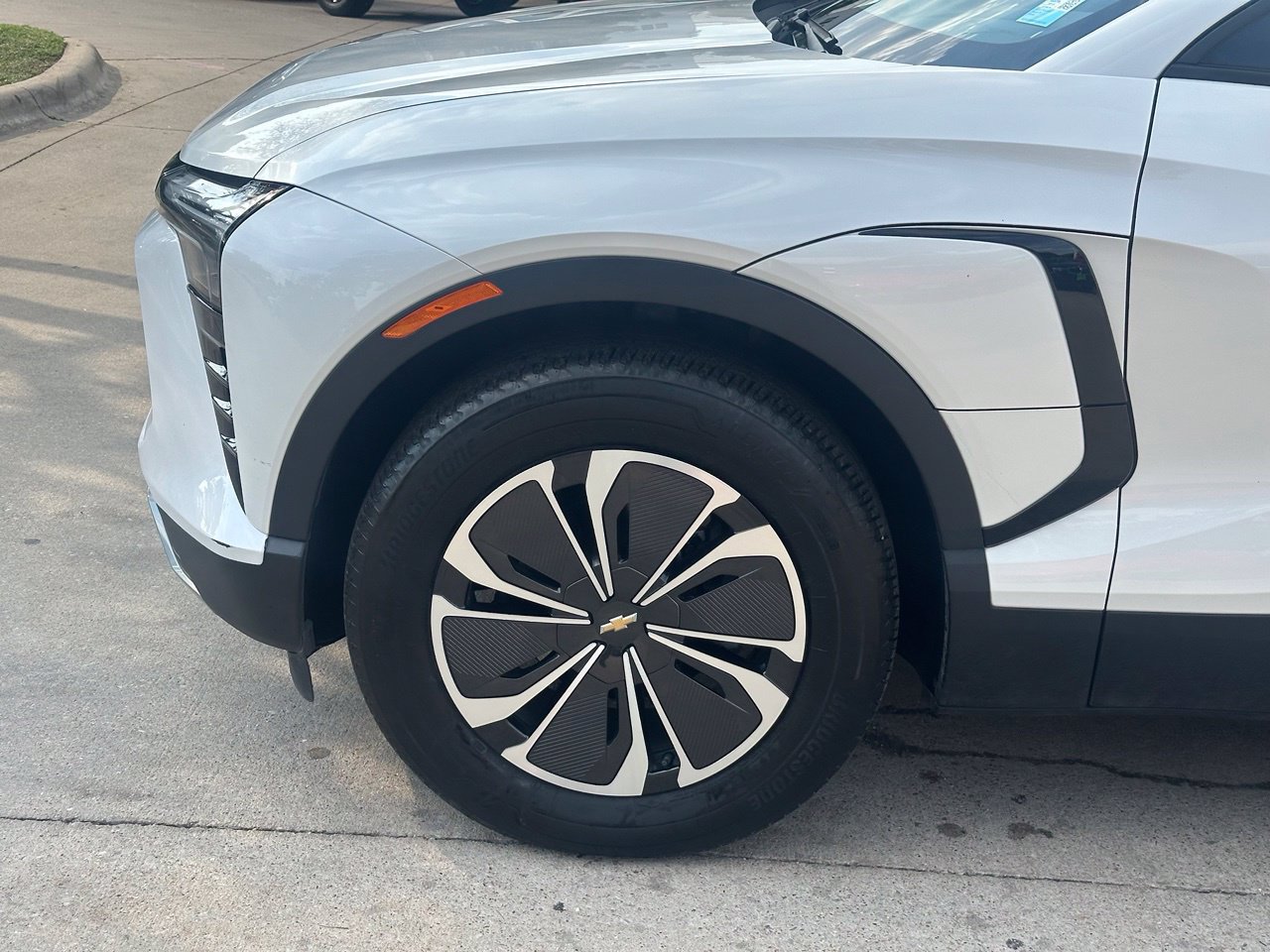 Certified 2024 Chevrolet Blazer EV LT AWD/4WD image 27