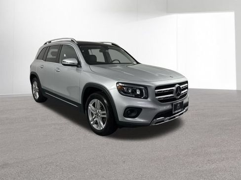 Used 2022 Mercedes-Benz GLB 250 4MATIC image 3