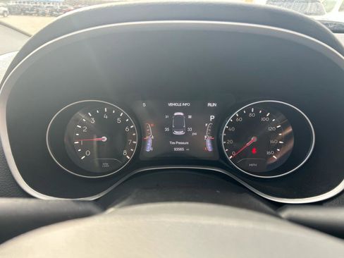 Used 2019 Jeep Compass Limited image 21