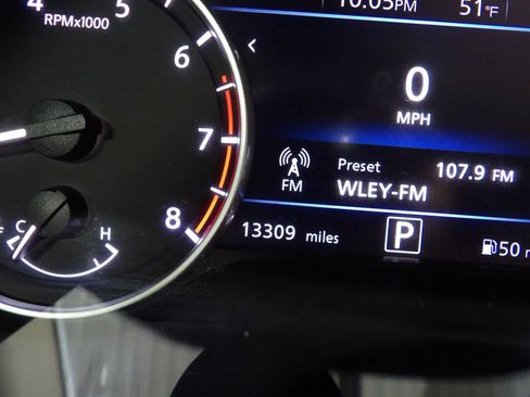 Used 2023 Nissan Sentra SR w/ Trunk Package image 21