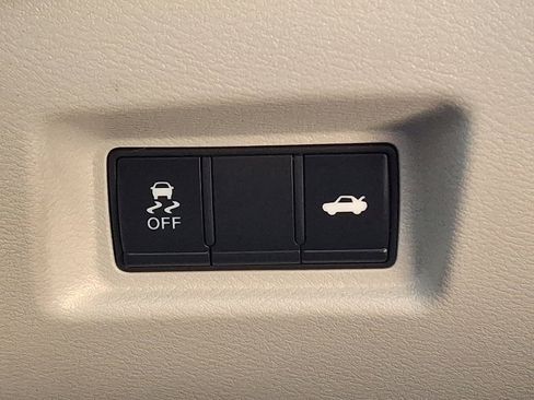 Used 2019 INFINITI Q50 Luxe w/ Essential Package (3.0T Luxe) image 30