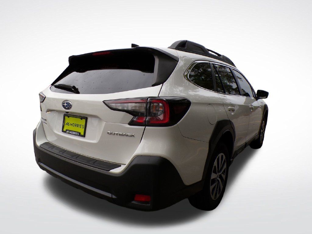 Used 2024 Subaru Outback Premium AWD/4WD image 6