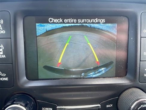 Used 2016 RAM 2500 Tradesman w/ Chrome Appearance Group image 27