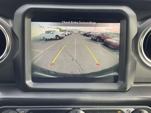 Used 2022 Jeep Wrangler Unlimited Rubicon 4xe image 34