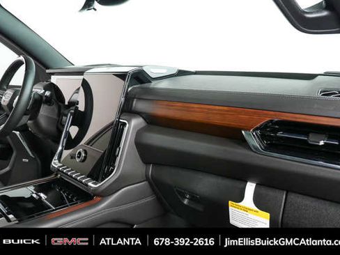 New 2026 GMC Yukon XL Denali w/ Denali Reserve Package image 24