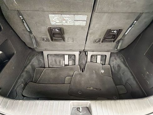 Used 2023 Kia Carnival EX FWD image 27