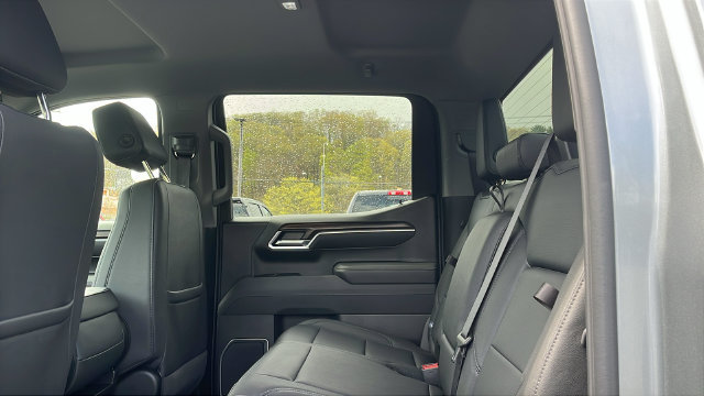 Used 2026 GMC Sierra 1500 SLT AWD/4WD image 19