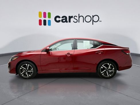 Used 2024 Nissan Sentra SV image 2