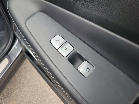 Used 2023 Hyundai Santa Fe Calligraphy image 10