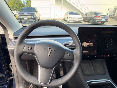 Used 2023 Tesla Model Y Long Range AWD/4WD image 11