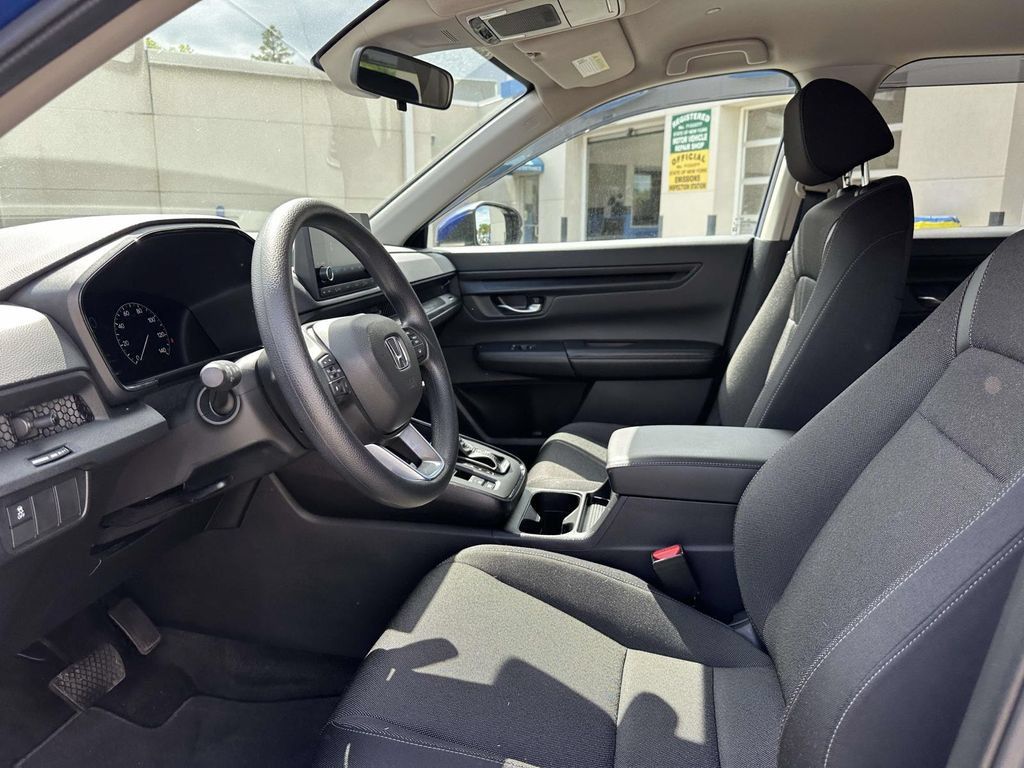 Used 2025 Honda CR-V LX image 13