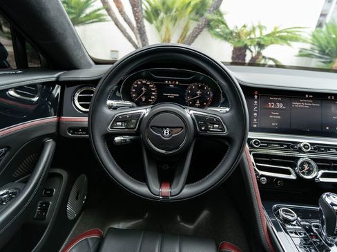 Used 2024 Bentley Flying Spur W12 AWD/4WD image 44