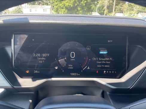 Used 2025 GMC Acadia Elevation FWD image 21