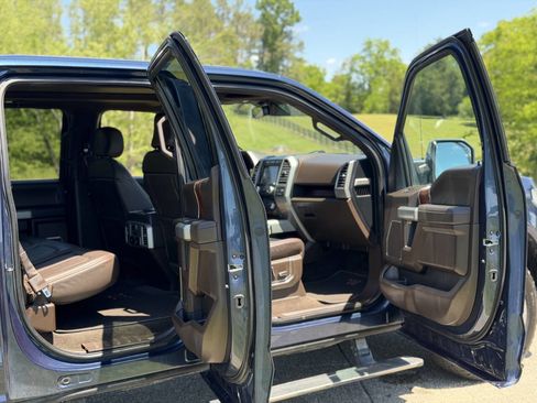 Used 2017 Ford F150 King Ranch w/ Equipment Group 601A Luxury AWD/4WD image 30