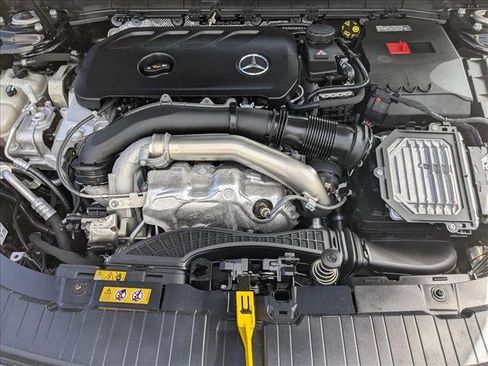 Used 2025 Mercedes-Benz GLB 250 image 22