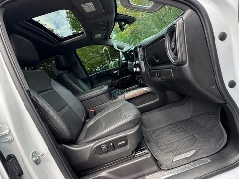 Used 2020 GMC Sierra 2500 Denali w/ Denali Ultimate Package AWD/4WD image 8