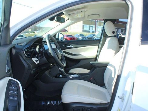 Used 2020 Buick Encore GX Essence w/ Advanced Technology Package image 10
