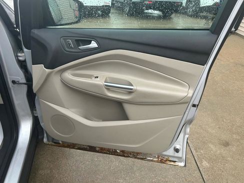 Used 2014 Ford Escape SE image 16