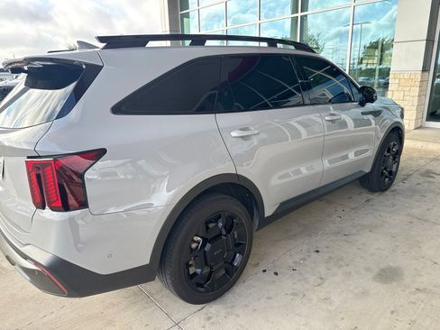 Used 2025 Kia Sorento SX Prestige AWD/4WD image 15
