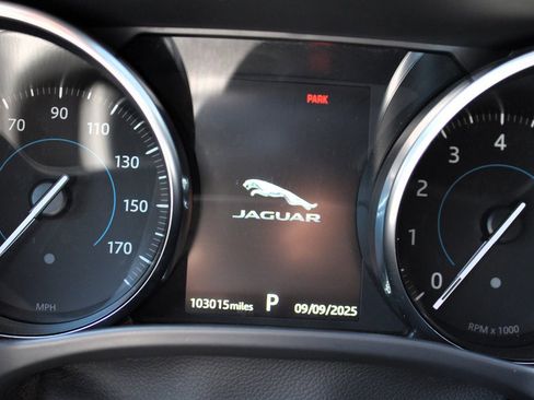 Used 2020 Jaguar F-PACE S image 19