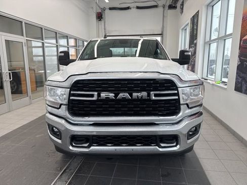 Used 2024 RAM 3500 Big Horn AWD/4WD image 2